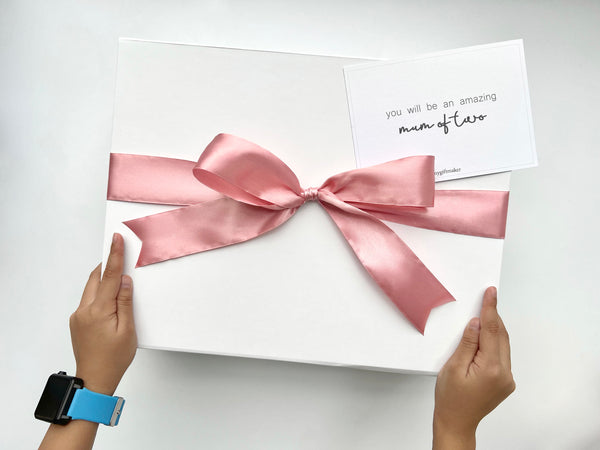 the Chill Mom to-be gift box